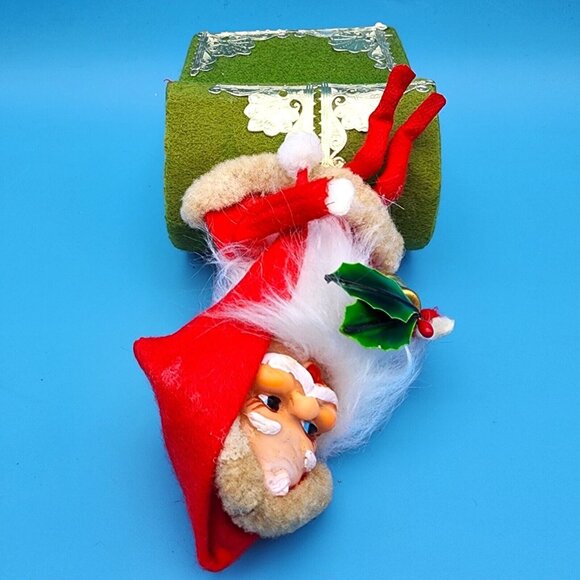Santa Claus On Rooftop Green Felt Box Ornament Holly Gold Bell & Foil Accents v1 - Picture 7 of 10